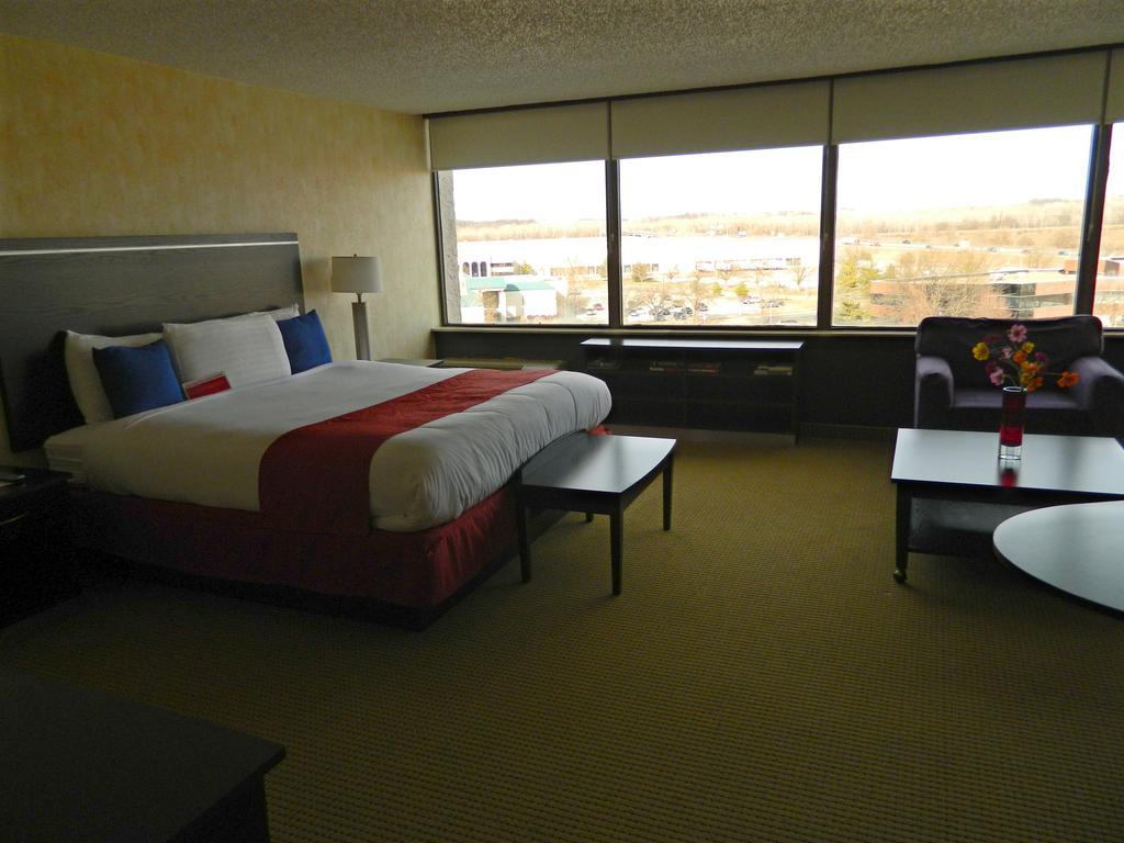 Howard Johnson Plaza Kansas City Hotel & Conference Center Buitenkant foto