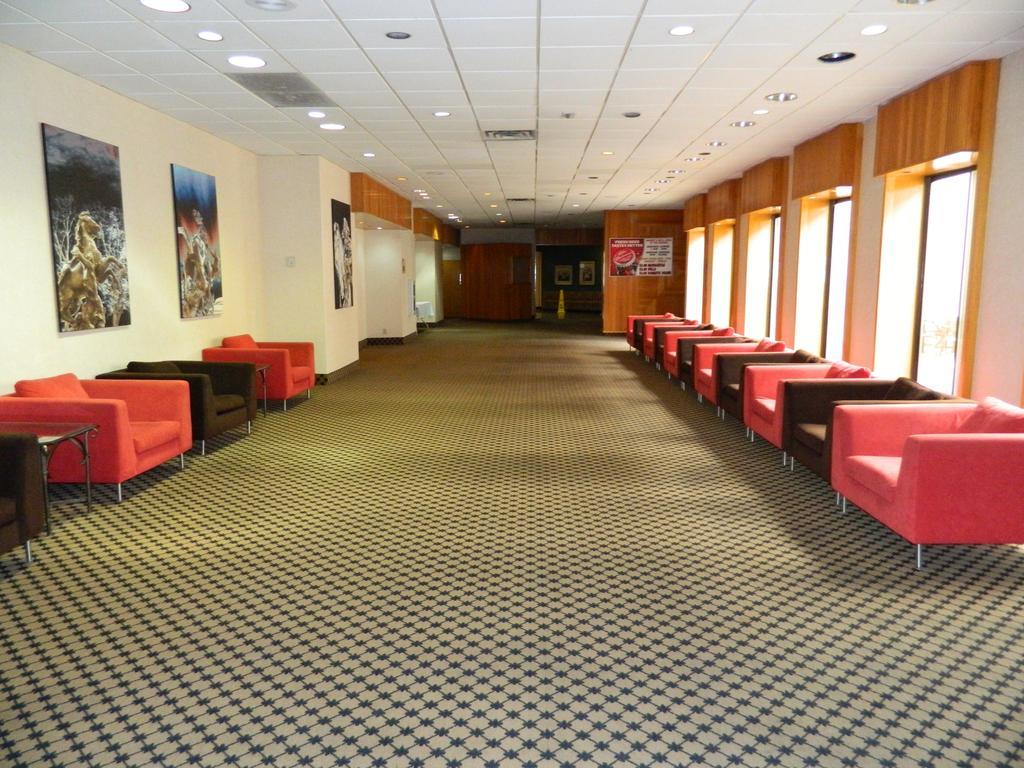 Howard Johnson Plaza Kansas City Hotel & Conference Center Buitenkant foto
