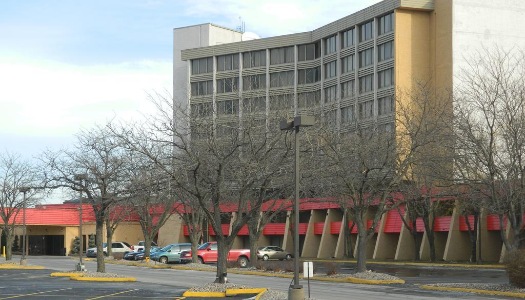 Howard Johnson Plaza Kansas City Hotel & Conference Center Buitenkant foto